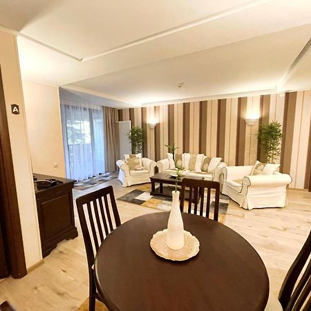 Alpin Aparthotel 2302 Poiana Brasov Bagian luar foto
