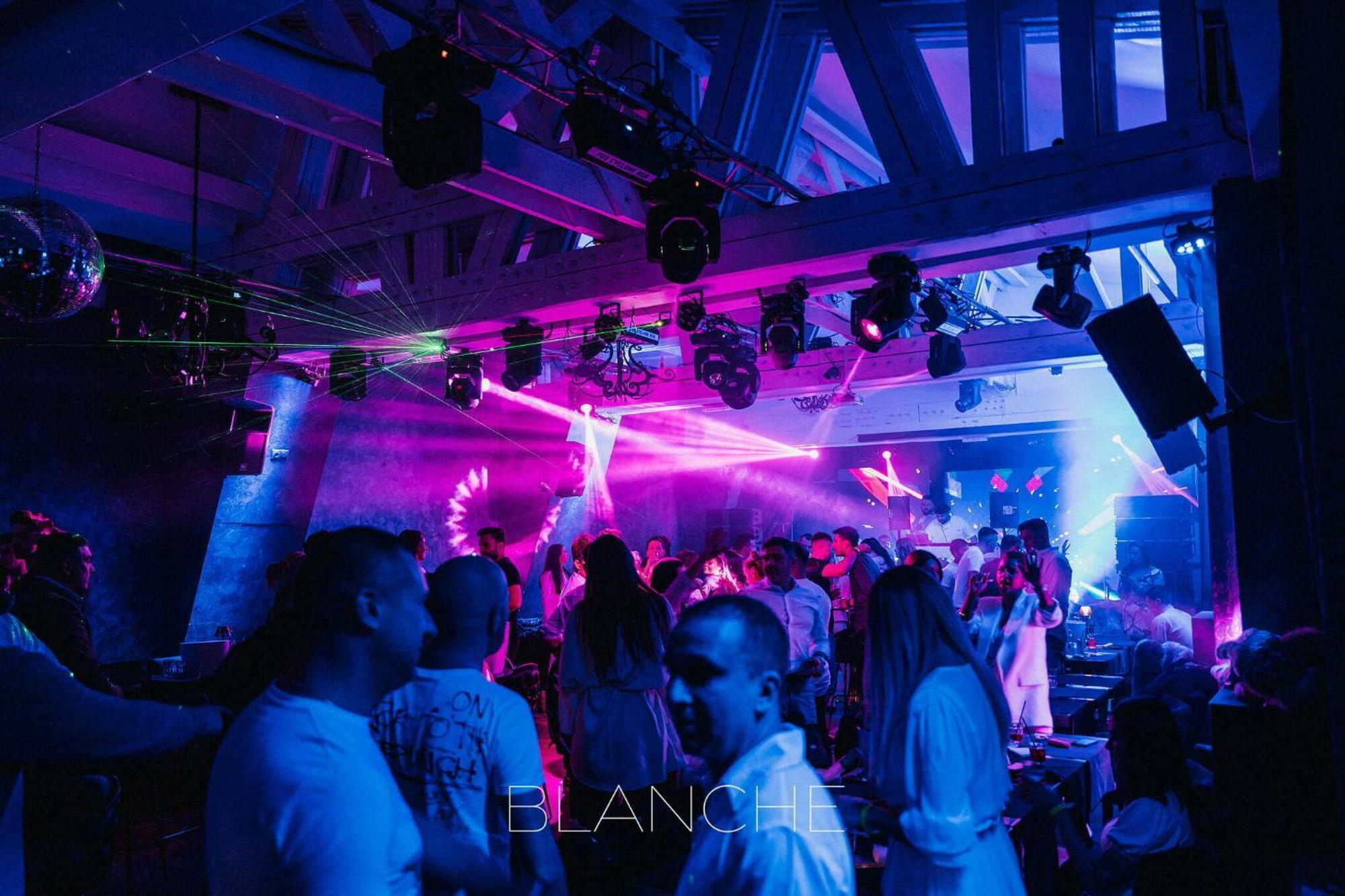 Alpin Aparthotel 2302 Poiana Brasov Bagian luar foto