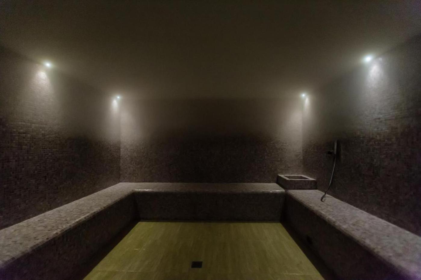 Alpin Aparthotel 2302 Poiana Brasov Bagian luar foto